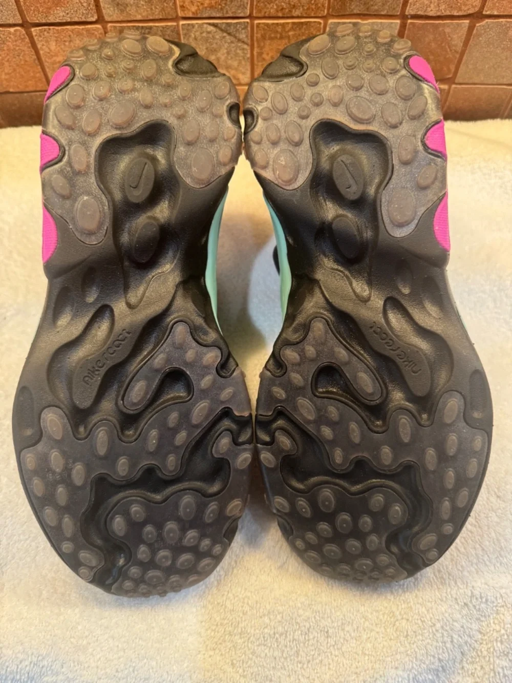 Kids Nike Presto Sneakers size 5Y